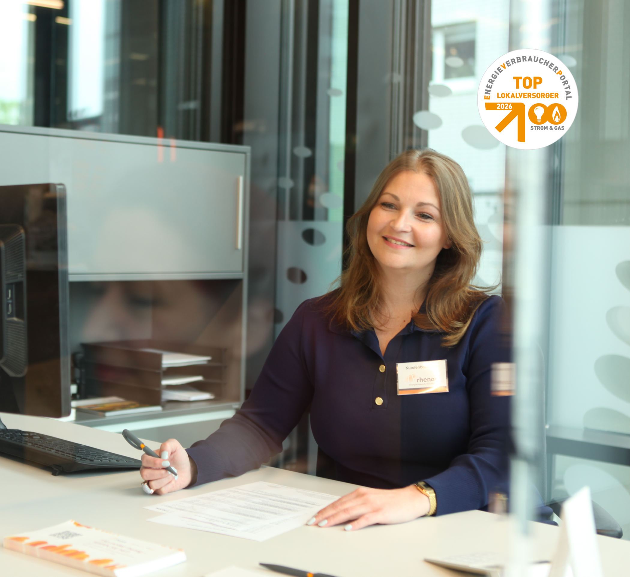 rhenag Kundenbetreuerin im Kundenforum in Siegburg